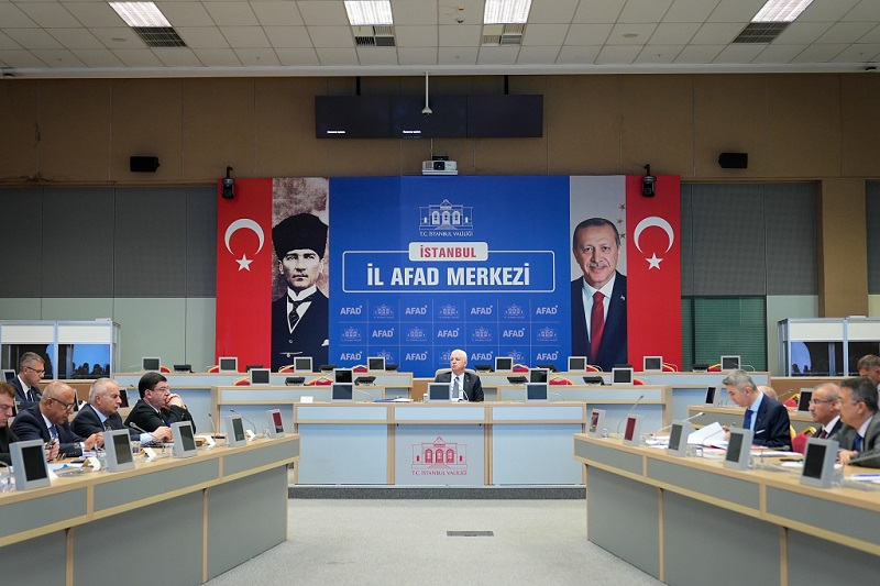 Vali Gül, Mülki İdare Amirleri ile Aylık Değerlendirme Toplantısı Yaptı