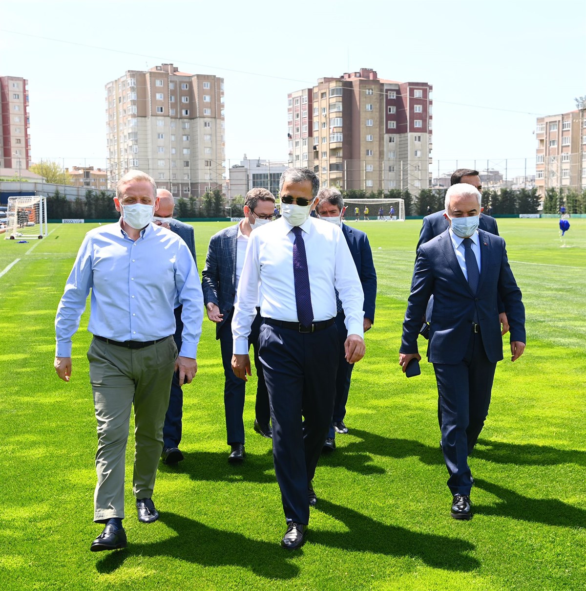 Vali Yerlikaya Başakşehir Futbol Kulübünü Ziyaret Etti